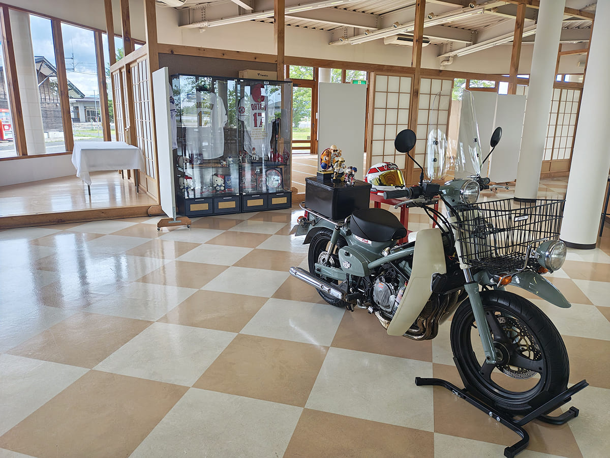 CAFE カブハウス内観