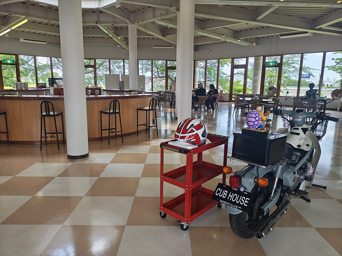 CAFE カブハウス内観