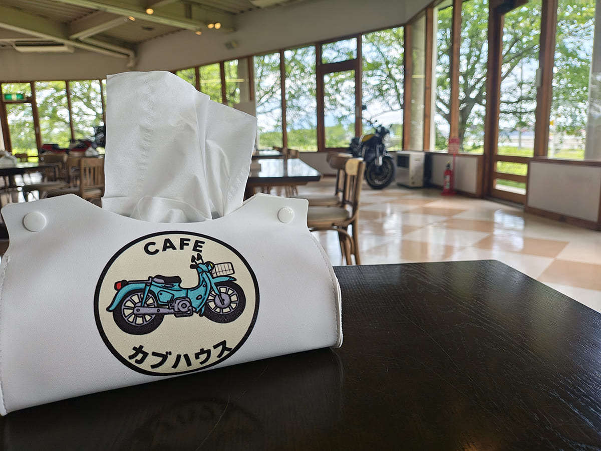 CAFE カブハウス内観